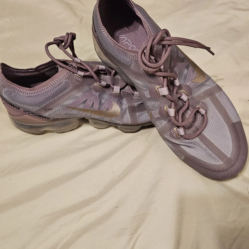 Nike VaporMax in Lavender with Clear Soles - Picture 3 of 4